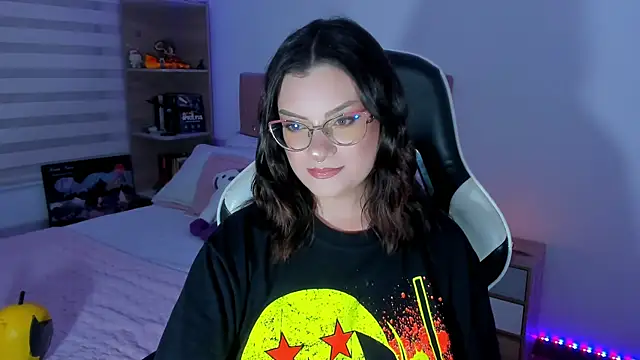OphelianaRose33 Live chatroom