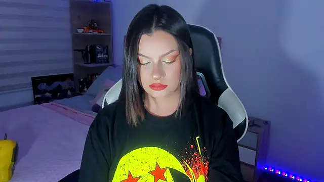 צ'אט XXX בשידור חי של OphelianaRose33