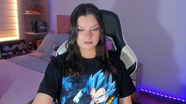 OphelianaRose33 XXX чат на живо