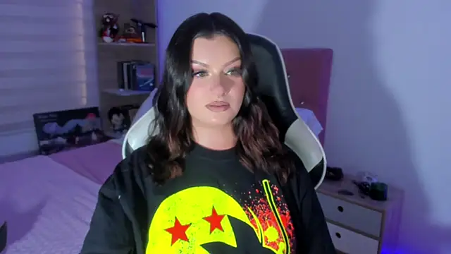 OphelianaRose33 Adlı Modelin Canlı XXX Sohbeti