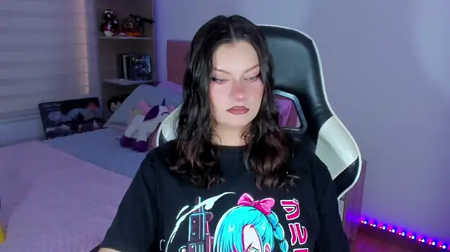 OphelianaRose33 XXX чат на живо