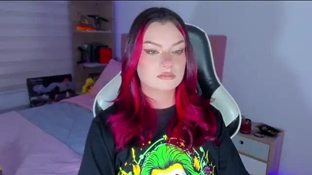 צ'אט XXX בשידור חי של OphelianaRose33