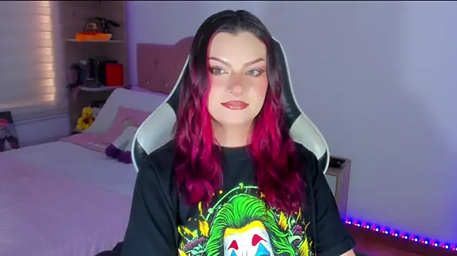 OphelianaRose33 Adlı Modelin Web Kamerası Şovu