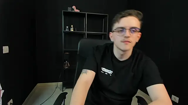 FelixStarkk live XXX chat