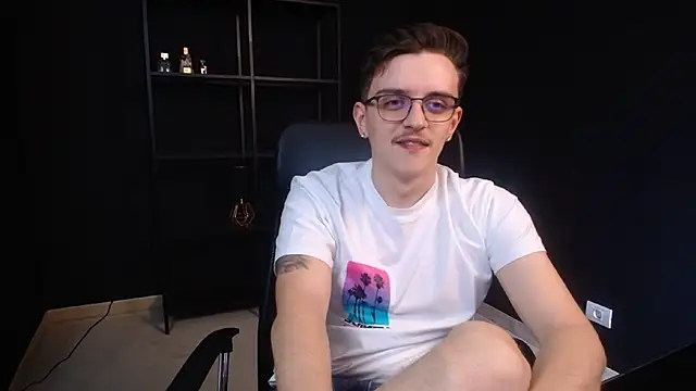 FelixStarkk Chat XXX in diretta