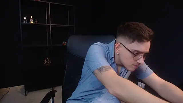 FelixStarkk Chat XXX live