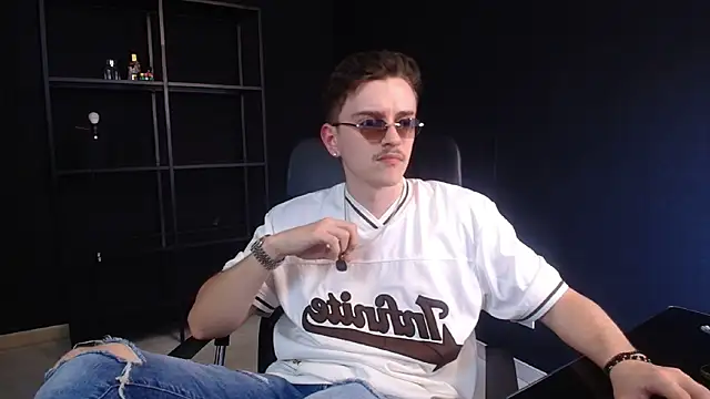 Chatroom XXX en direct de FelixStarkk