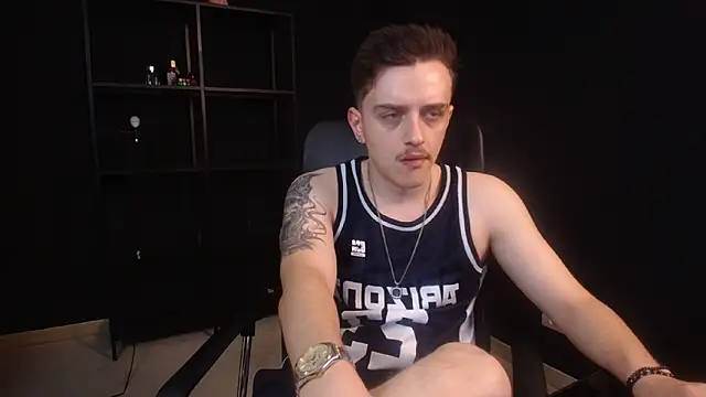 Chat +18 de FelixStarkk ao vivo