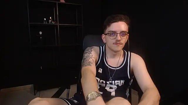 FelixStarkk 网络视讯表演
