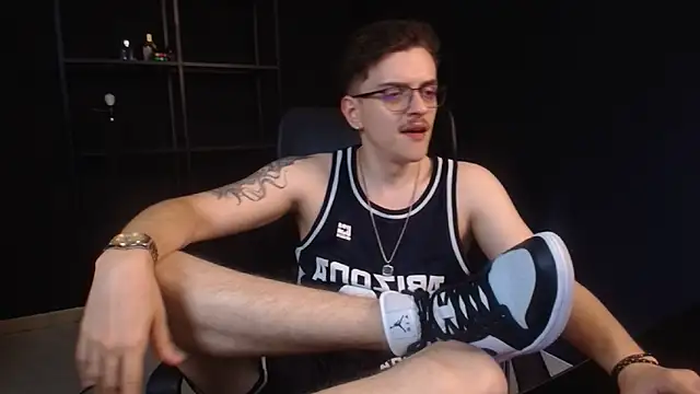FelixStarkk 在線直播表演