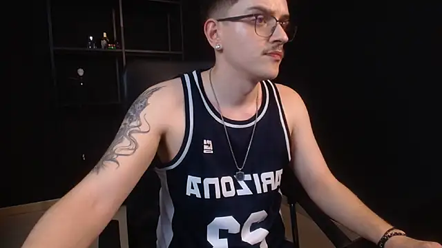 FelixStarkk 在線直播表演