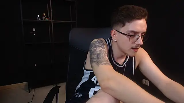 XXX chat uživo modela FelixStarkk