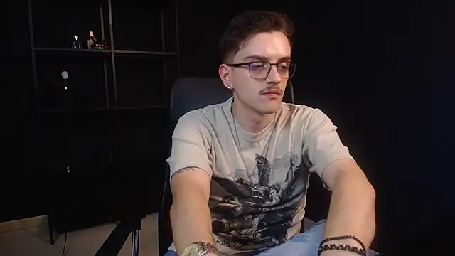 Czat XXX na żywo – FelixStarkk