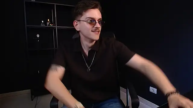 FelixStarkk: вебкам-шоу