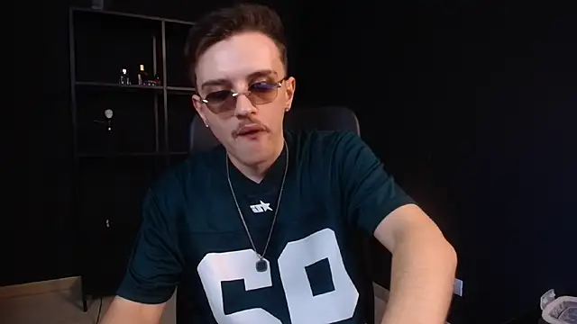 FelixStarkk 在線直播表演