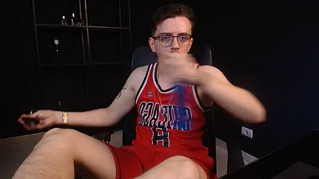 FelixStarkk webkamerás műsora