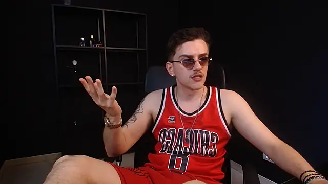 FelixStarkk Show in webcam