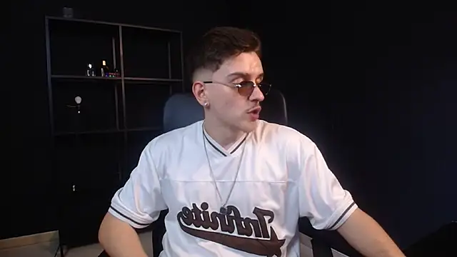 FelixStarkkのウェブカメラショー