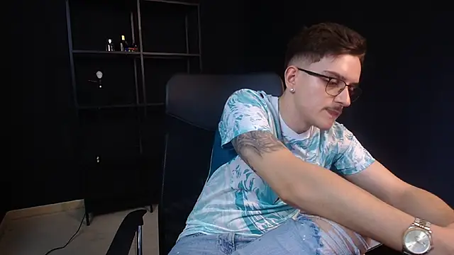 FelixStarkk 网络视讯表演
