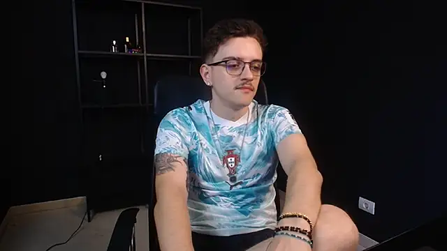 FelixStarkk Pertunjukan Webcam
