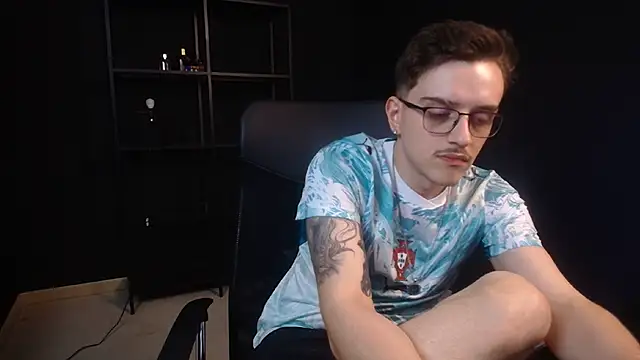 FelixStarkk 网络视讯表演
