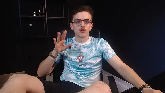 FelixStarkk 网络视讯表演