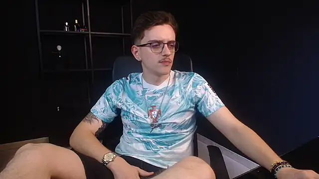 FelixStarkk 网络视讯表演