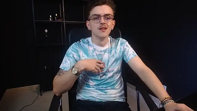 FelixStarkk 网络视讯表演