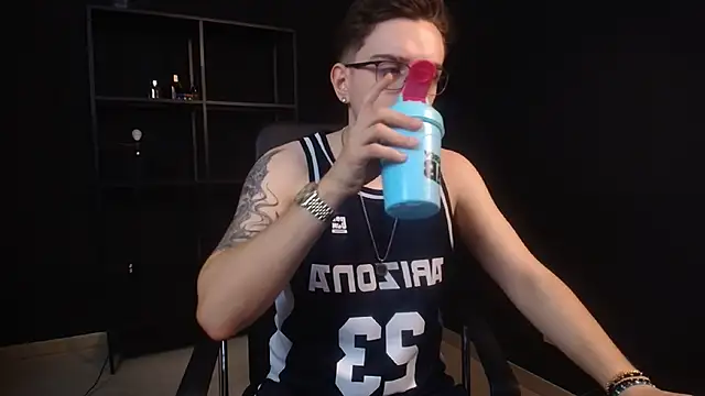 FelixStarkkn Webbikameraesitys