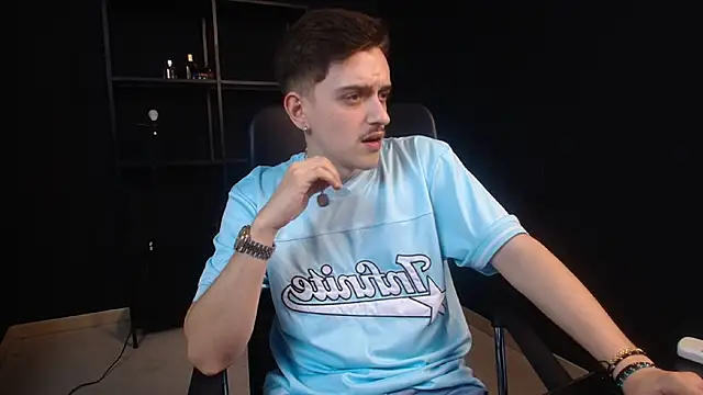 FelixStarkk Pertunjukan Webcam
