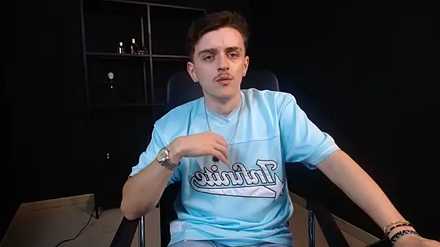 FelixStarkk 网络视讯表演