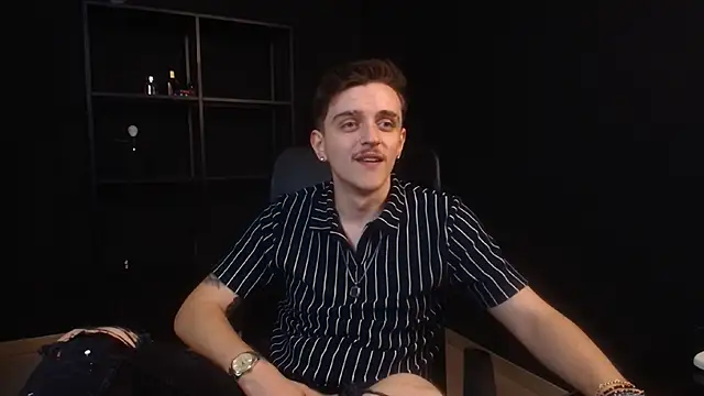 FelixStarkk 网络视讯表演