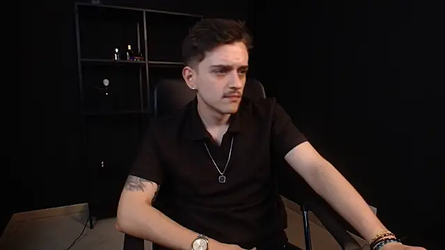 Show modela FelixStarkk na web-kameri
