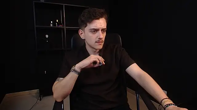 FelixStarkk 在線直播表演