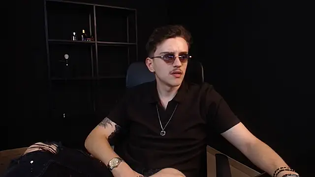 FelixStarkk 网络视讯表演