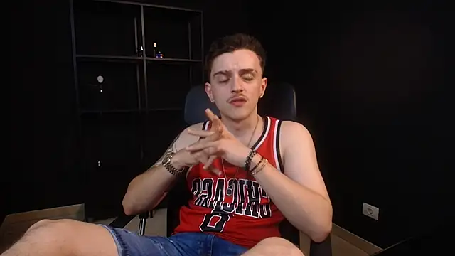 FelixStarkk webkamerás műsora