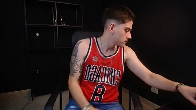 FelixStarkk 网络视讯表演
