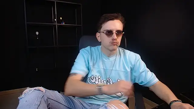 FelixStarkk 网络视讯表演