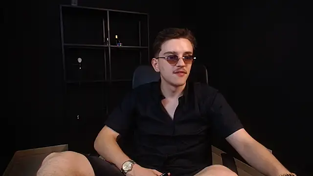 FelixStarkk Chat XXX in diretta