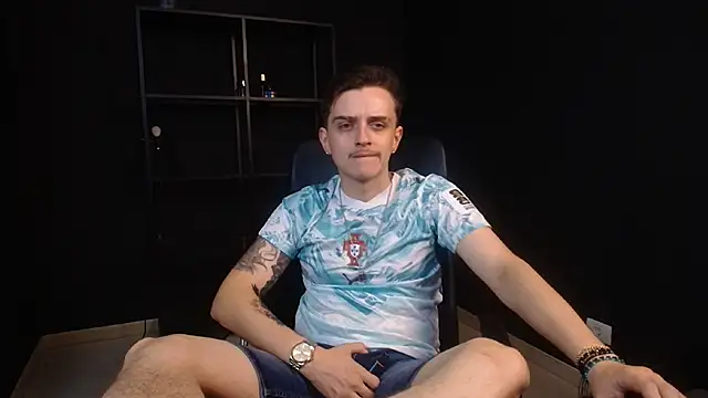 FelixStarkk webkamerás műsora