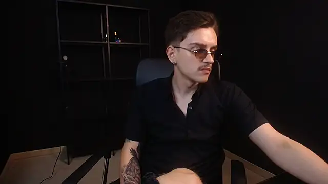 FelixStarkk: вебкам-шоу