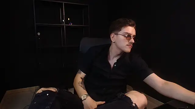 FelixStarkk webkamerás műsora