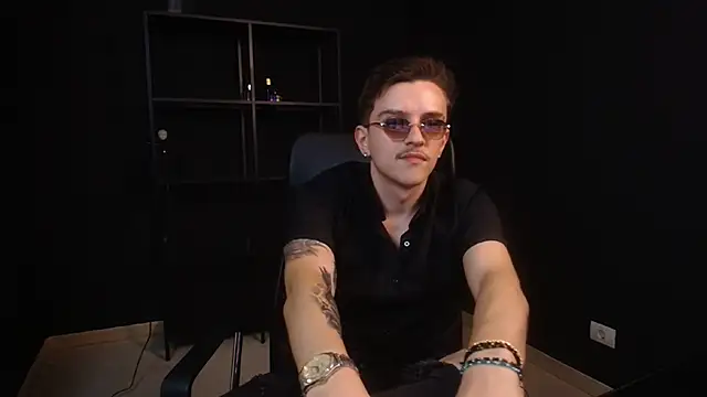 FelixStarkk: вебкам-шоу