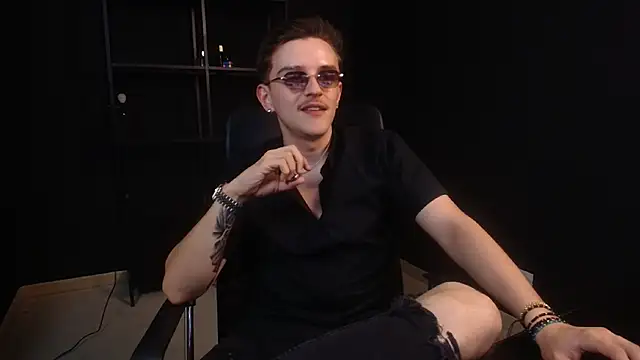 Show modela FelixStarkk na web-kameri