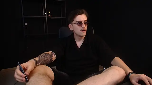 FelixStarkk 网络视讯表演