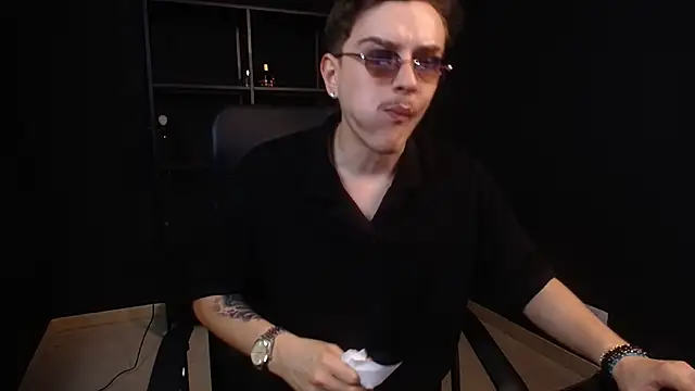 FelixStarkk live XXX chat