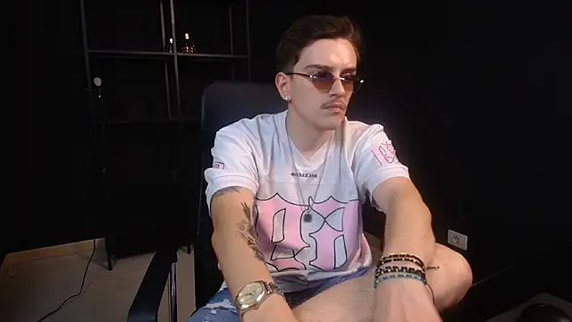Živý XXX chat FelixStarkk