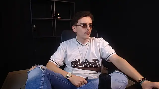 Show modela FelixStarkk na web-kameri