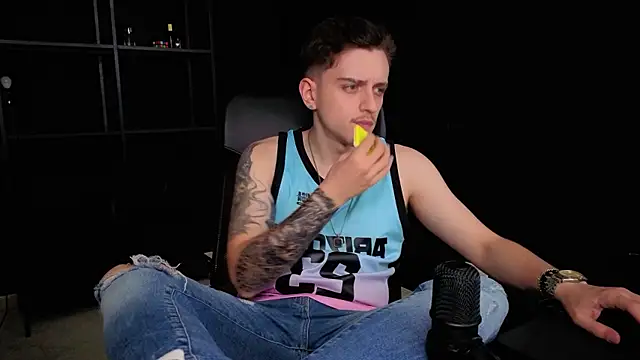 Pokazy przed kamerką – FelixStarkk