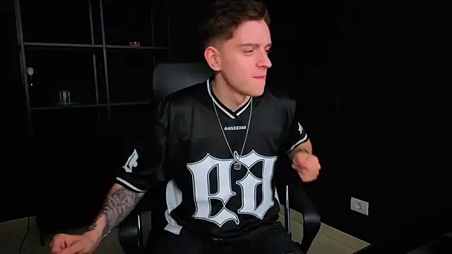 FelixStarkk 网络视讯表演
